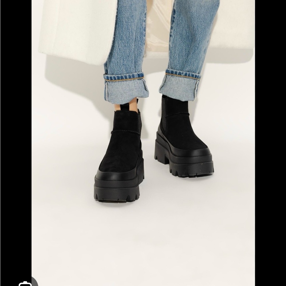 UGG Brisbane platform Chelsea boots